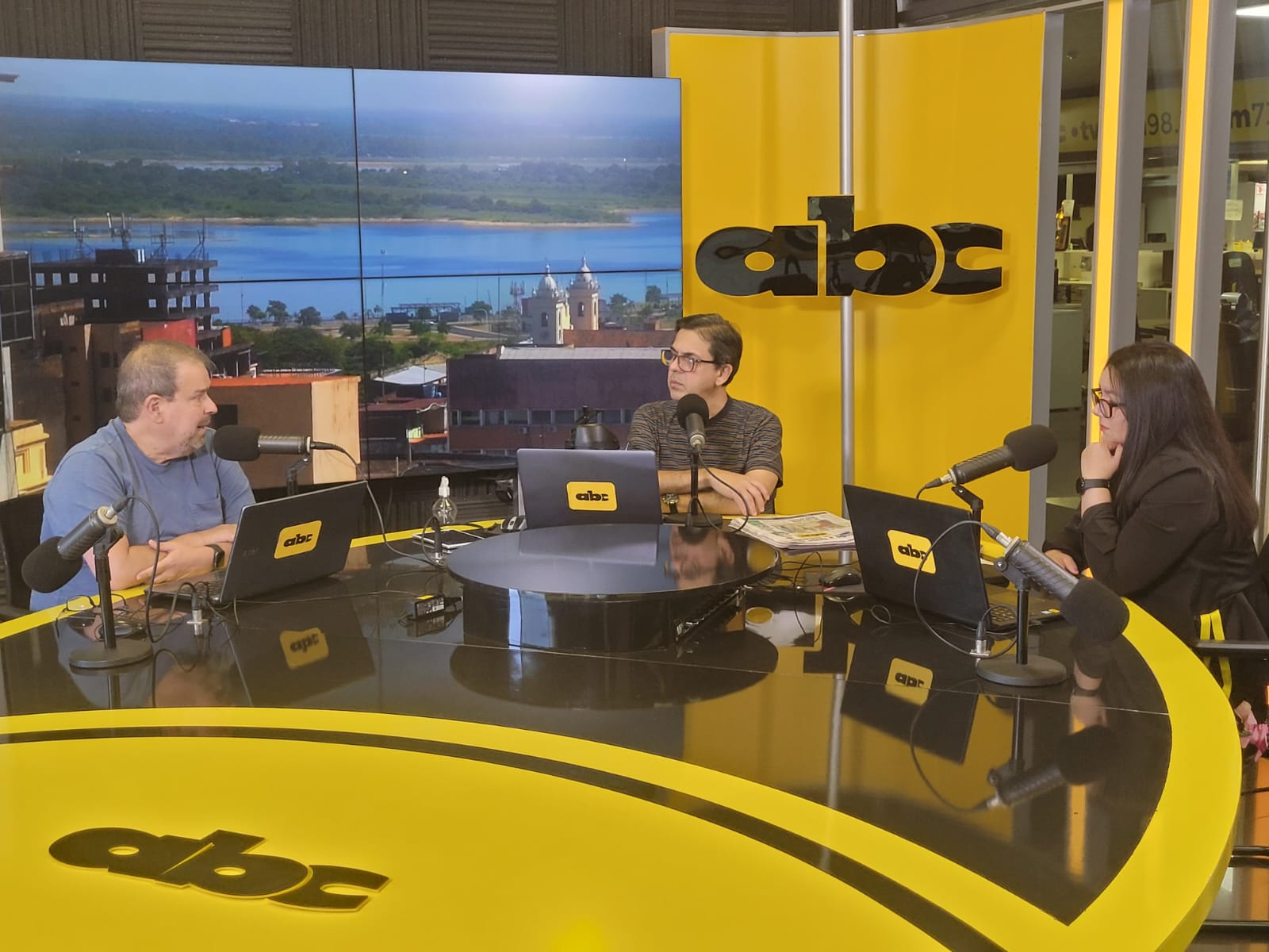 Alevosa creación de cargos en el Congreso costará US$ 4 millones más este año